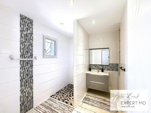 Saint-Pierre-de-Boeuf (42520) A vendre - Maison T7 avec vue dégagée - 5 chambres - terrain arboré