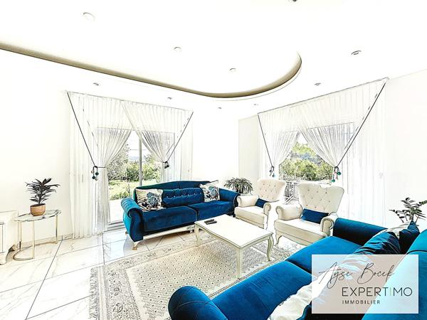 Saint-Pierre-de-Boeuf (42520) A vendre - Maison T7 avec vue dégagée - 5 chambres - terrain arboré