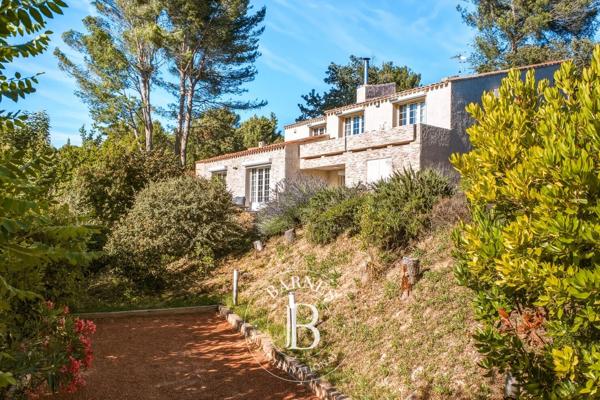 Aubagne, Maison 4 Chambres -  230 m² à vendre