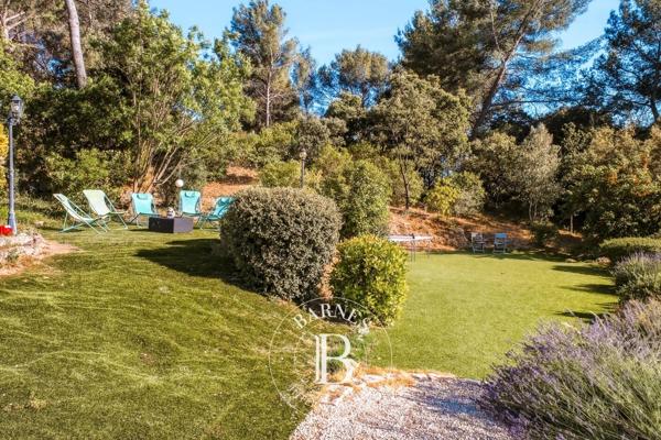 Aubagne, Maison 4 Chambres -  230 m² à vendre