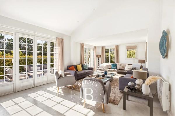 Aubagne, Maison 4 Chambres -  230 m² à vendre