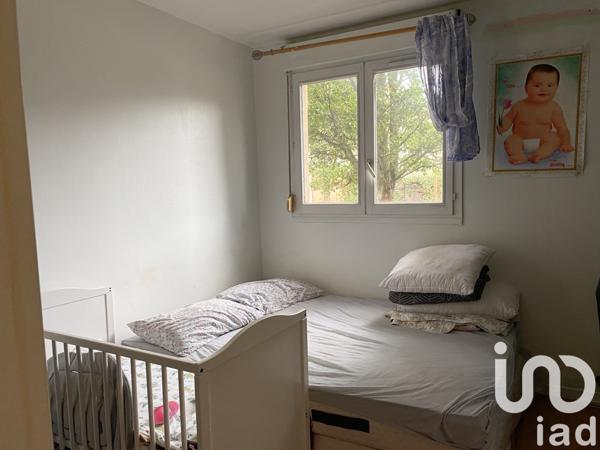 Appartement 2 pièces de 47 m² à Évry (91000)