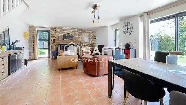 Longère rénovée 140m² proche du bourg d'Elven