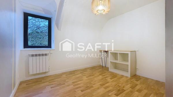 Longère rénovée 140m² proche du bourg d'Elven