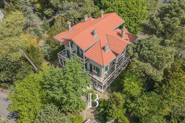 Arcachon, Villa 10 Chambres -  272 m² à vendre