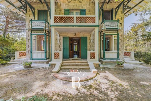 Arcachon, Villa 10 Chambres -  272 m² à vendre