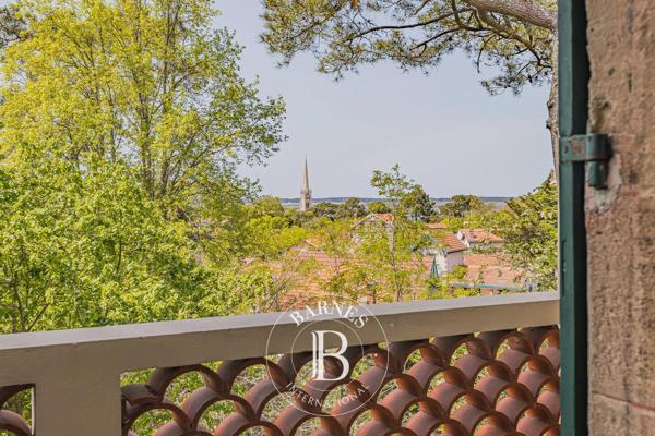 Arcachon, Villa 10 Chambres -  272 m² à vendre