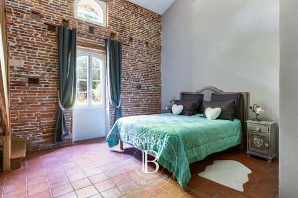 Toulouse, Maison 3 Chambres -  718 m² à vendre