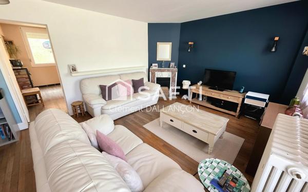 Maison familiale 5 chambres – Secteur très calme – Cour