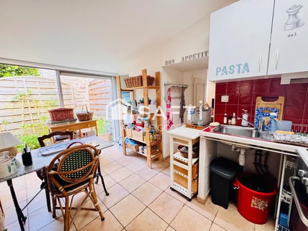 Maison FAMILIALE en pierre au coeur de TREDION