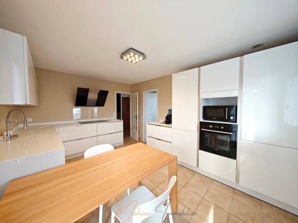 Maison 6 pièces 139m² à vendre à Saint-Genis-Pouilly 01630