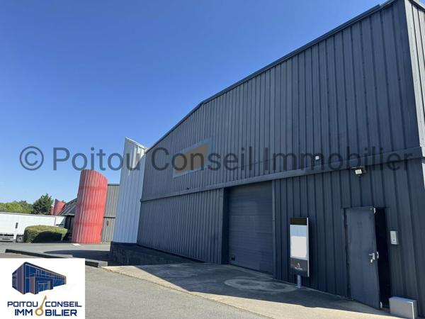 LOCATION LOCAL D’ACTIVITE D’ENVIRON 300m2 AU SOL AVEC PARKING ZONE MENDES FRANCE CHAURAY AVEC GRANDE PORTE SECTIONNELLE