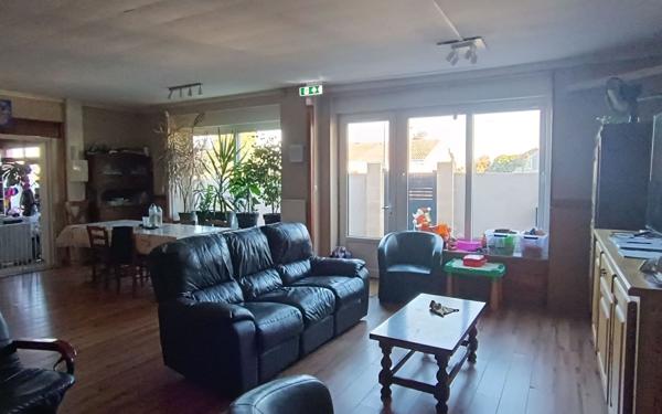 Maison à vendre    10 pièces •  Tonnay-Charente