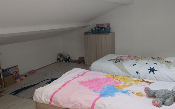 Maison à vendre    10 pièces •  Tonnay-Charente