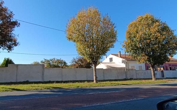 Maison à vendre    10 pièces •  Tonnay-Charente