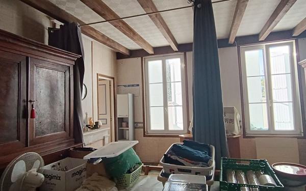 Maison à vendre    10 pièces •  Tonnay-Charente