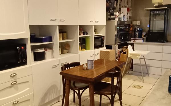 Maison à vendre    10 pièces •  Tonnay-Charente