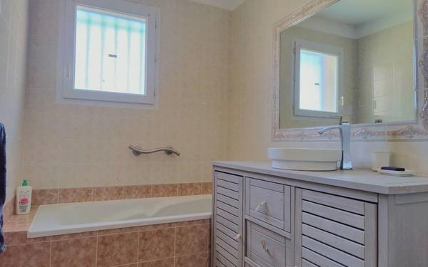 Maison à vendre    5 pièces •  Vedène