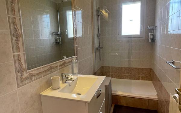 Maison à vendre    5 pièces •  Vedène