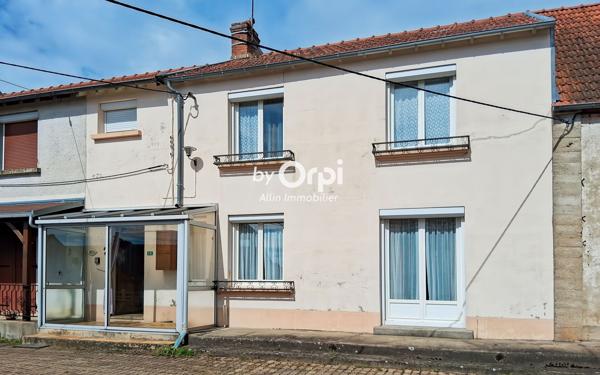 Maison à vendre    6 pièces • 107 m2 Commentry