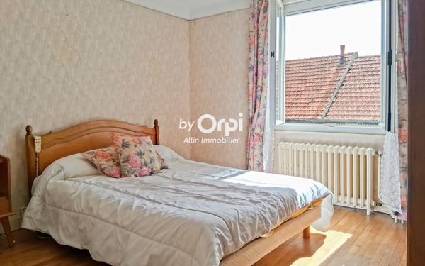 Maison à vendre    6 pièces • 107 m2 Commentry