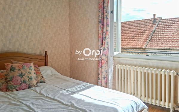 Maison à vendre    6 pièces • 107 m2 Commentry