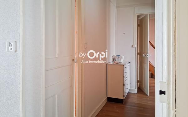 Maison à vendre    6 pièces • 107 m2 Commentry