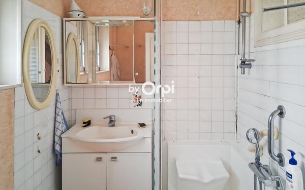 Maison à vendre    6 pièces • 107 m2 Commentry