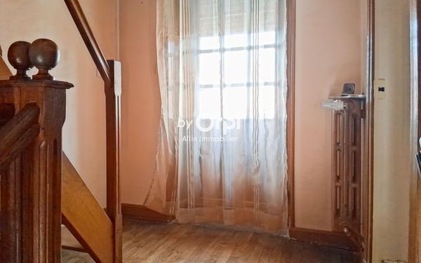 Maison à vendre    6 pièces • 107 m2 Commentry