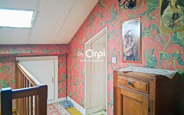 Maison à vendre    6 pièces • 107 m2 Commentry