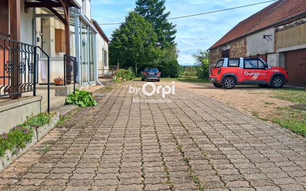 Maison à vendre    6 pièces • 107 m2 Commentry