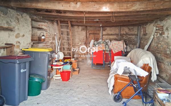 Maison à vendre    6 pièces • 107 m2 Commentry