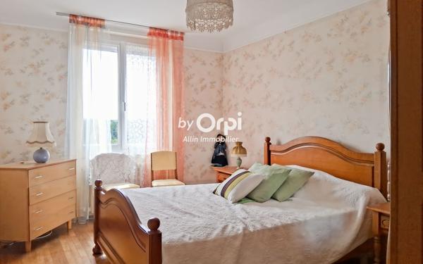 Maison à vendre    6 pièces • 107 m2 Commentry