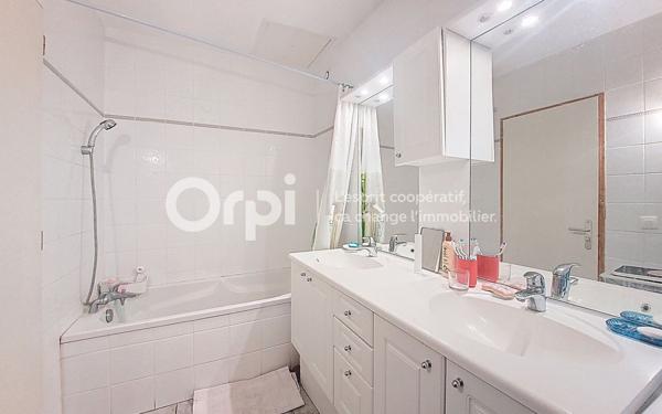 Appartement à vendre    3 pièces • 91,92 m2 Moûtiers