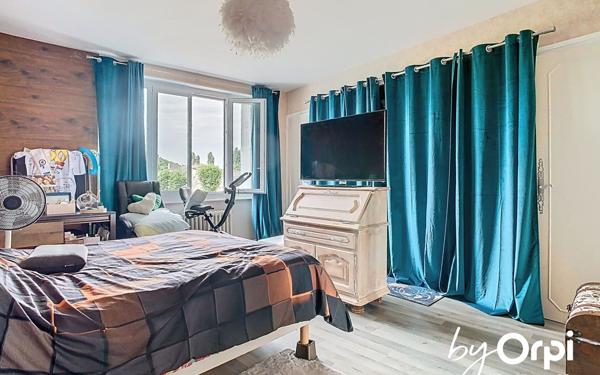 Maison à vendre    7 pièces • 207,13 m2 Marcillat-en-Combraille