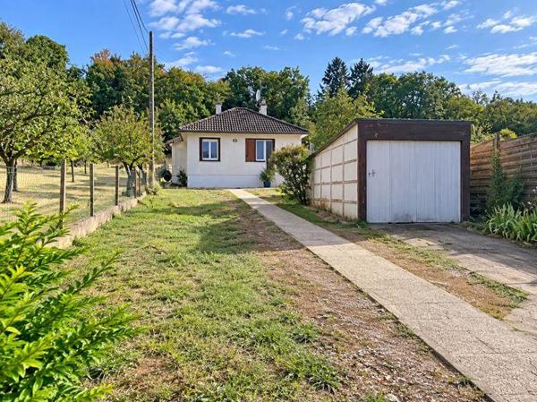 Maison à vendre 81 360 € Saint-Amand-Montrond 2 p 40,5 m² DPE D