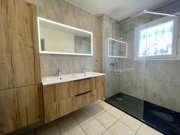 Auriol (13390) Maison familiale au calme avec jardin et garage