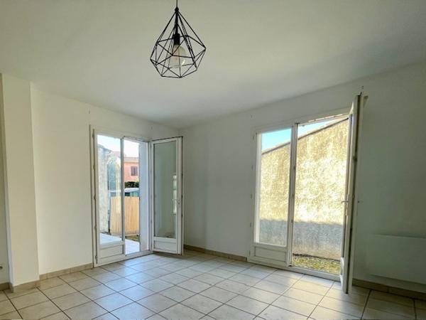 Auriol (13390) Maison familiale au calme avec jardin et garage