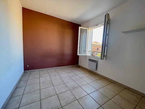 Auriol (13390) Maison familiale au calme avec jardin et garage