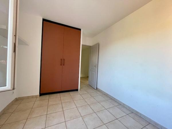 Auriol (13390) Maison familiale au calme avec jardin et garage