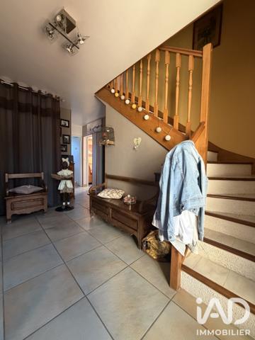 Maison à vendre 7 pièces 171 m² Dommartin-le-Franc