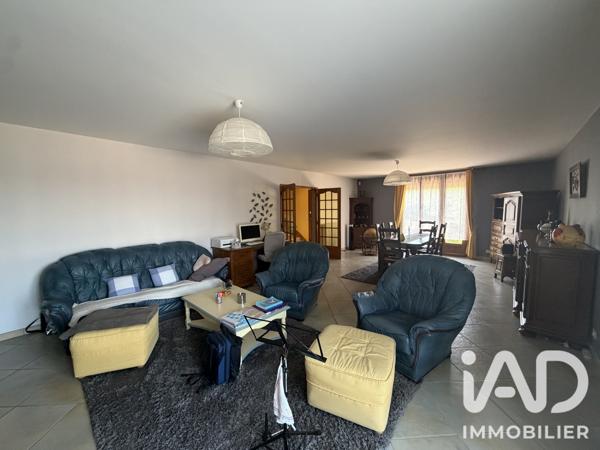 Maison à vendre 7 pièces 171 m² Dommartin-le-Franc