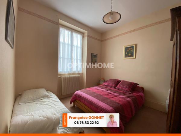 Maison de caractère - 5 pièces - 145 m² - 133 000 € - CHATEAUMEILLANT