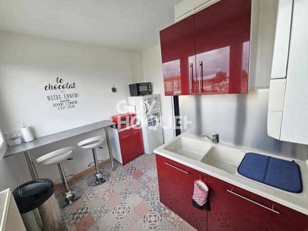 LONS 64140 : Appartement grand T3 avec place de parking.