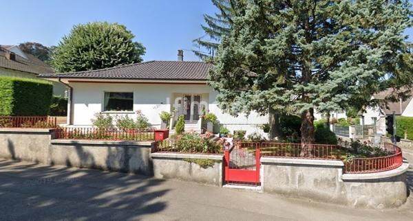 Mulhouse, Maison d’architecte de plain-pied, Rebberg bas, Terrain clos