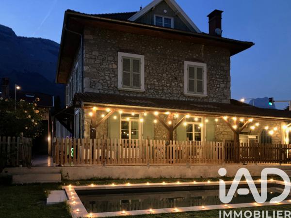 Maison à vendre 8 pièces 275 m² Montbonnot-Saint-Martin