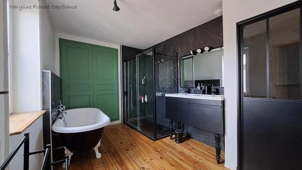 Maison de ville rénovée de 95 m² avec Jardin privatif et grand cuvage