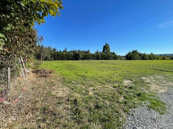 Terrain a bâtir 692 m2