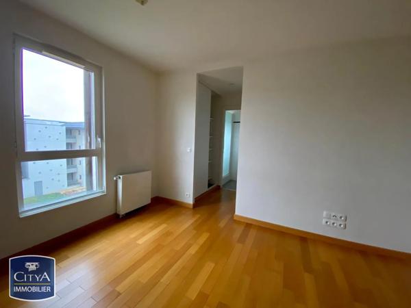 Appartement à louer 4 pièces 107.14m² Saint-Pierre-des-Corps (37700)