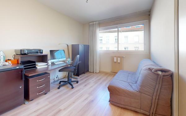 Appartement à vendre    4 pièces • 98,37 m2 Lyon 3